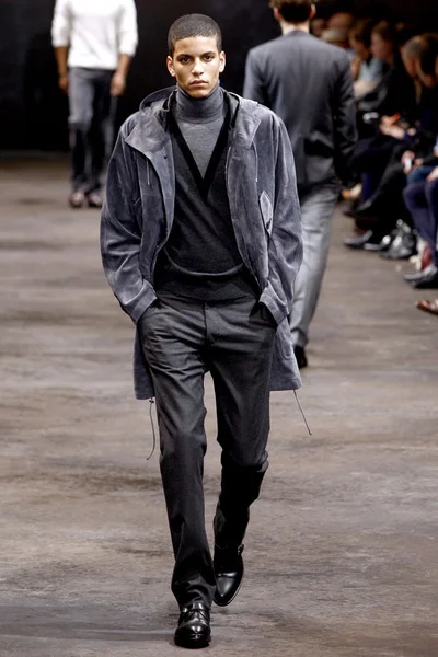 Look 9